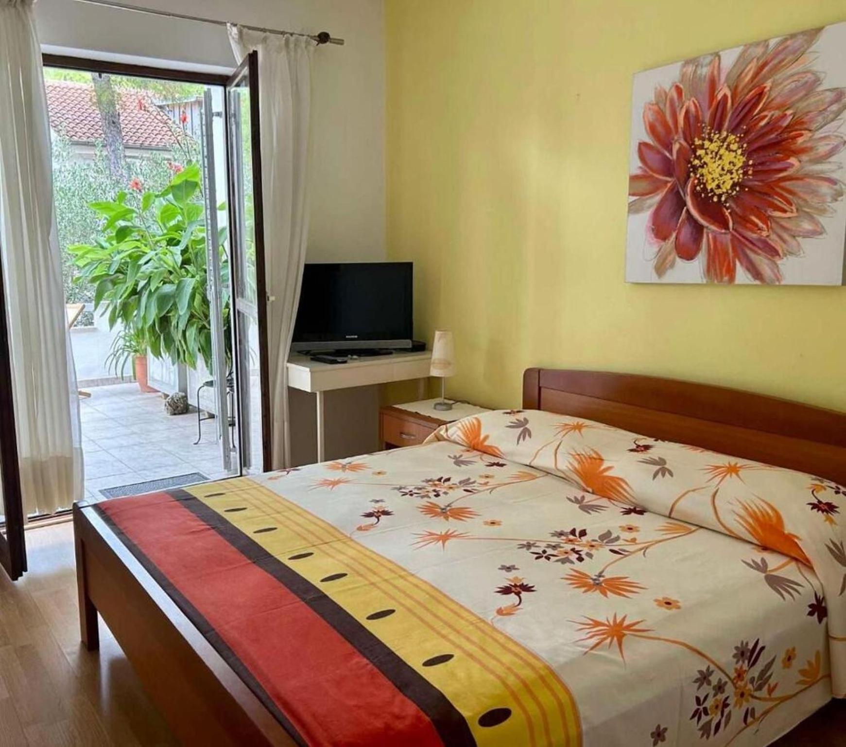 Apartments Matkov - Quite And Peaceful Location Єлса Екстер'єр фото